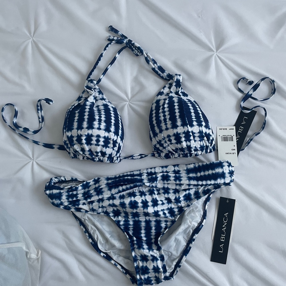 La Blanca - 2 pc bikini brand new never worn wirh tags size 6.